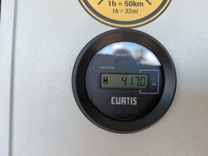 Camión con plataforma elevadora Renault Master Klubb KL32 - 12,5 m, 120 kg: foto 17 Camión con plataforma elevadora Renault Master Klubb KL32 - 12,5 m, 120 kg: foto 17