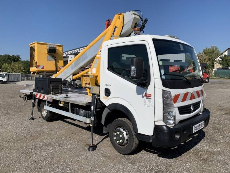 Renault Maxity Multitel MT202DS - 20m - 200 kg - Camión con plataforma elevadora: foto 1 Renault Maxity Multitel MT202DS - 20m - 200 kg - Camión con plataforma elevadora: foto 1