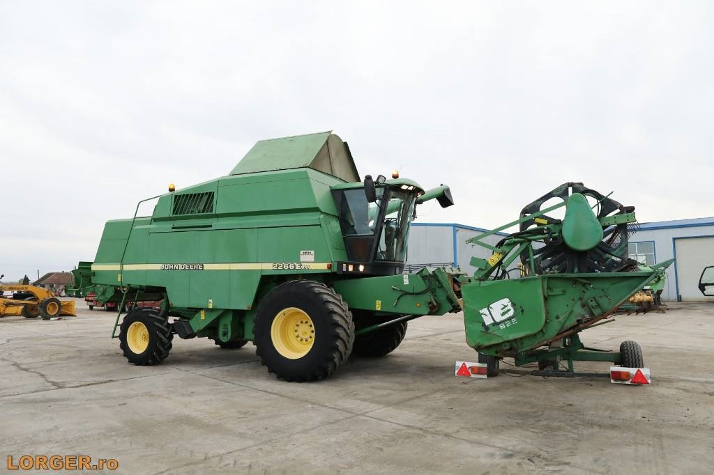 John Deere 2266 E - Cosechadora de granos: foto 1 John Deere 2266 E - Cosechadora de granos: foto 1