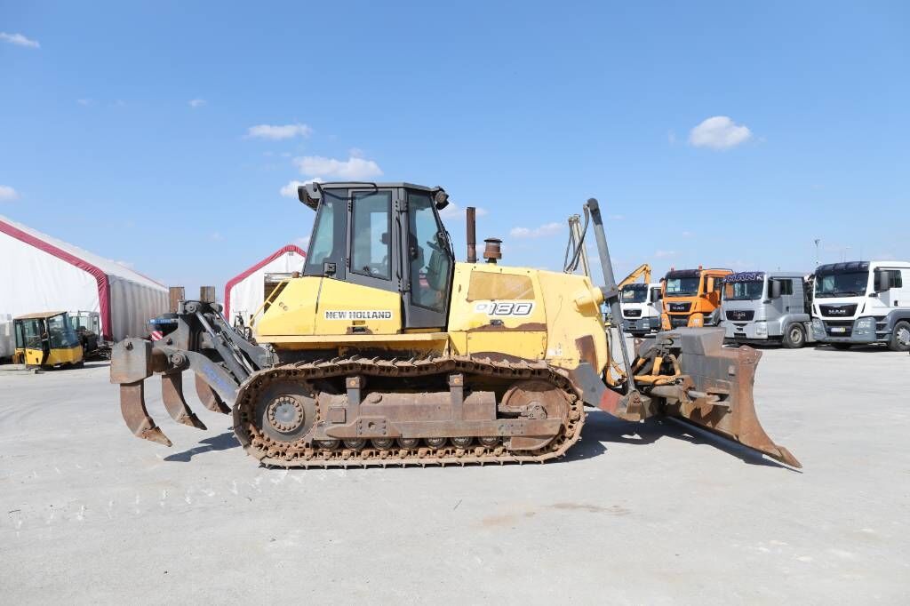 New Holland D 180 - Bulldozer: foto 2 New Holland D 180 - Bulldozer: foto 2