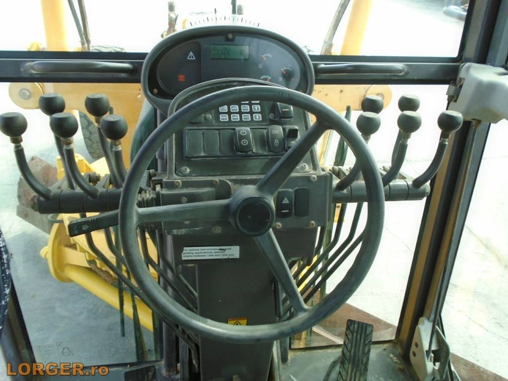 Grader Volvo G 990: foto 16