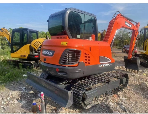 2023 Doosan DX60-9C - Excavadora de cadenas: foto 2 2023 Doosan DX60-9C - Excavadora de cadenas: foto 2