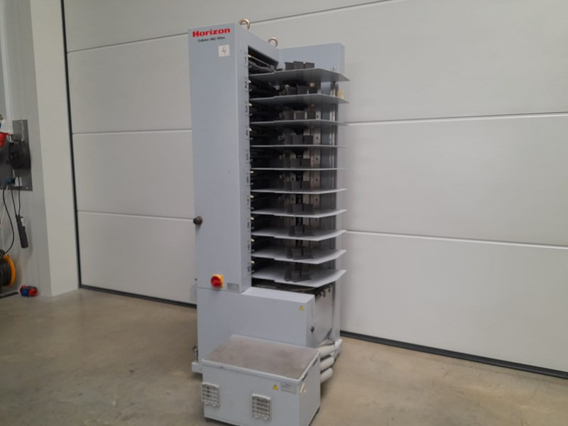 Horizon | VAC-100 m | collator | 10 stations | 2009 - Máquina de impresión: foto 2 Horizon | VAC-100 m | collator | 10 stations | 2009 - Máquina de impresión: foto 2