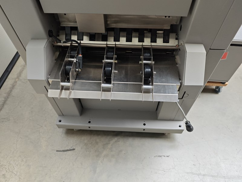 Horizon VAC-60Hc | 2006 - Máquina de impresión: foto 2 Horizon VAC-60Hc | 2006 - Máquina de impresión: foto 2