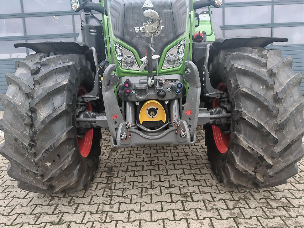 J.Reiff Sarl
Herr Stefan Neukirch - 77 Z.I in den - Tractor: foto 5 J.Reiff Sarl
Herr Stefan Neukirch - 77 Z.I in den - Tractor: foto 5