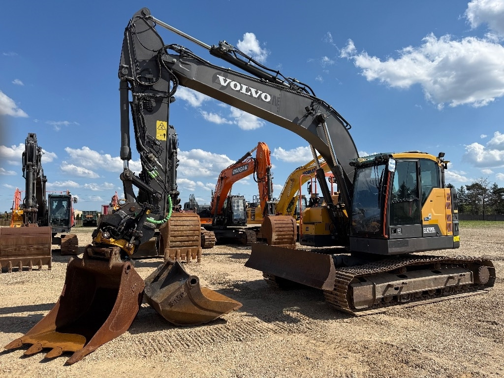 Volvo ECR 235 EL - Excavadora de cadenas: foto 1 Volvo ECR 235 EL - Excavadora de cadenas: foto 1