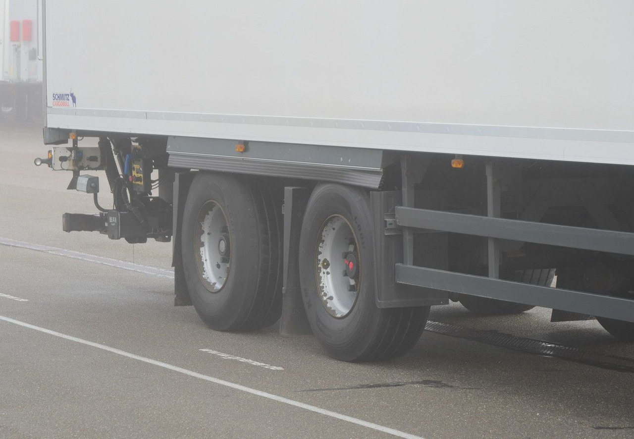 Schmitz Cargobull SKO 20 / LZG LENKACHSE /TK SLX / LBW 2000 kg - Caja cerrada semirremolque: foto 5 Schmitz Cargobull SKO 20 / LZG LENKACHSE /TK SLX / LBW 2000 kg - Caja cerrada semirremolque: foto 5