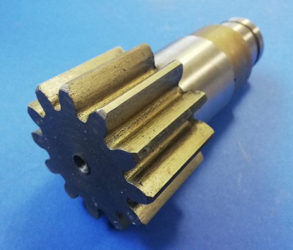 010420A Takeuchi TB014 Swing Motor Shaft - Reductor de giro para Maquinaria de construcción: foto 1 010420A Takeuchi TB014 Swing Motor Shaft - Reductor de giro para Maquinaria de construcción: foto 1