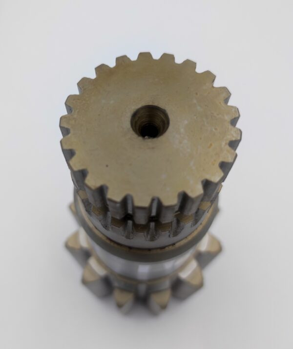 010740A Wałek silnika obrotu Yanmar SV 26 - Reductor de giro para Maquinaria de construcción: foto 3 010740A Wałek silnika obrotu Yanmar SV 26 - Reductor de giro para Maquinaria de construcción: foto 3