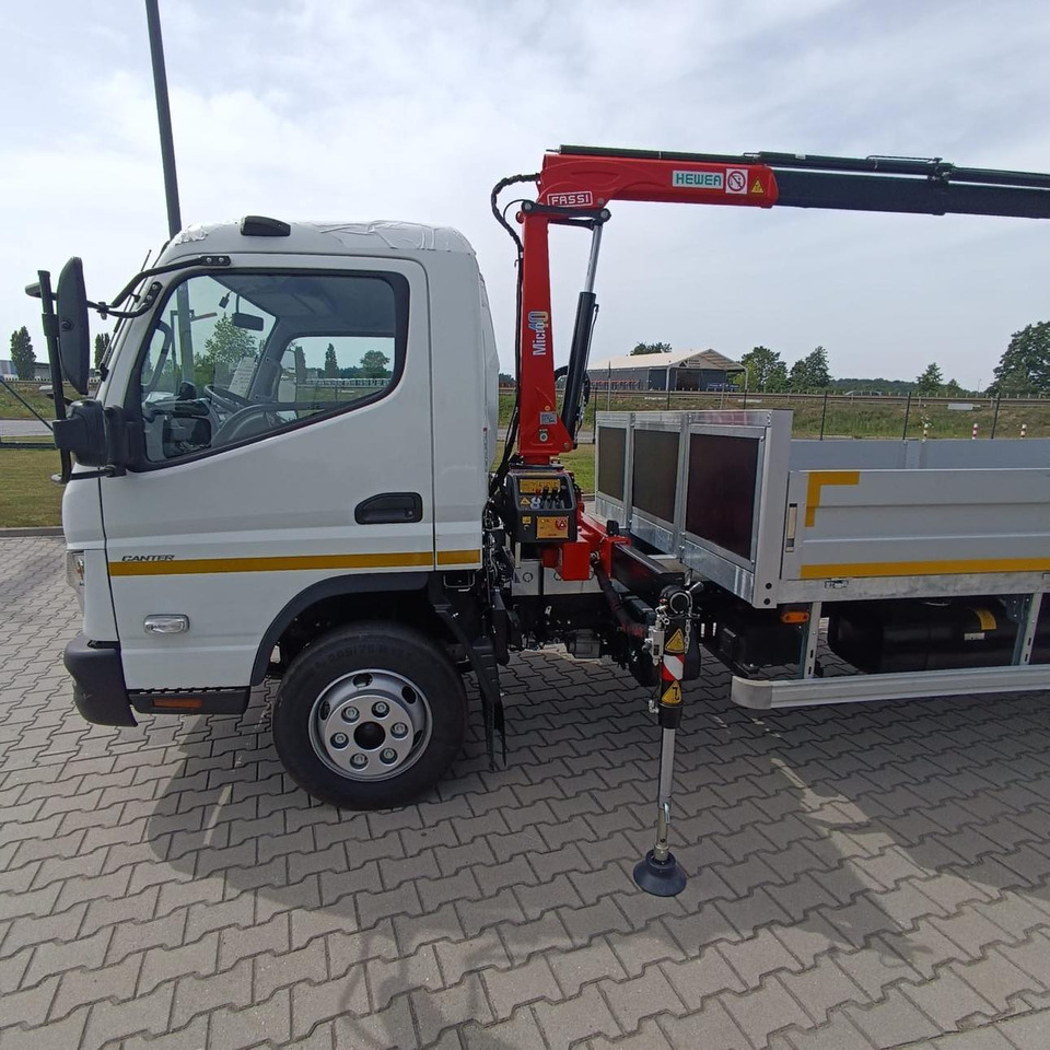 FUSO Canter 9C18 Kran Fassi M40 Pritsche - Camión grúa: foto 2 FUSO Canter 9C18 Kran Fassi M40 Pritsche - Camión grúa: foto 2
