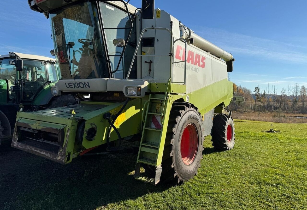 Claas Lexion 440 - Cosechadora de granos: foto 1 Claas Lexion 440 - Cosechadora de granos: foto 1
