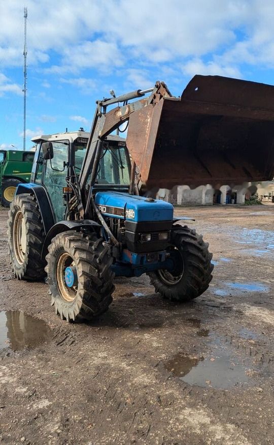 Ford 7840 - Tractor: foto 2 Ford 7840 - Tractor: foto 2