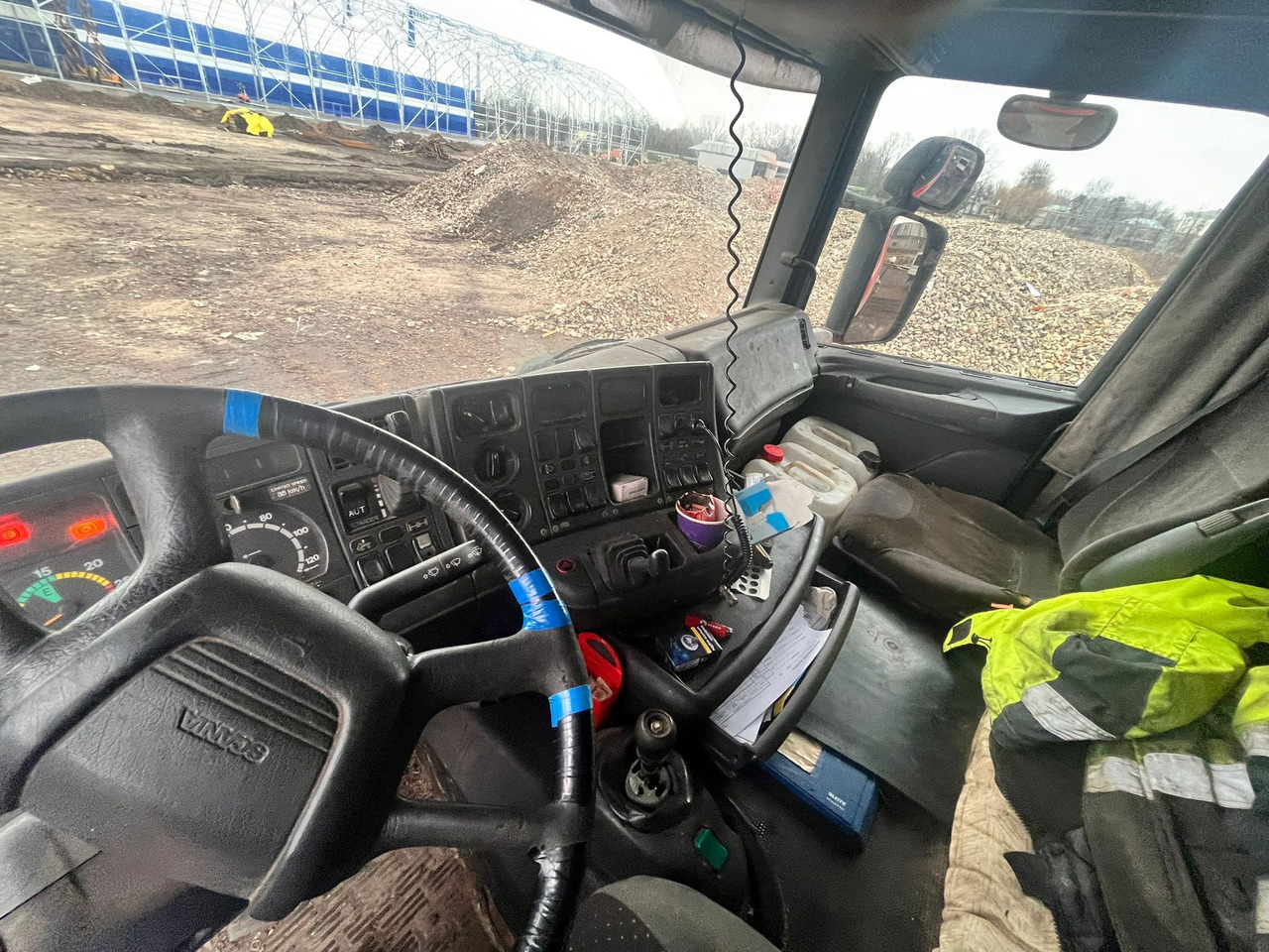 SCANIA R124 - Portavehículos camión: foto 3 SCANIA R124 - Portavehículos camión: foto 3