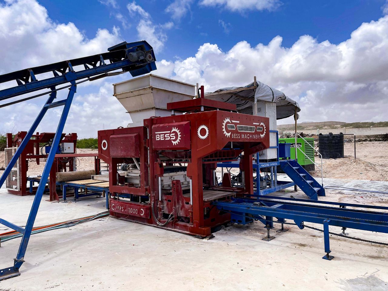 Fully Automatic Concrete Block Machine | PRS-1000 Bess Machine - Máquina bloquera: foto 1 Fully Automatic Concrete Block Machine | PRS-1000 Bess Machine - Máquina bloquera: foto 1