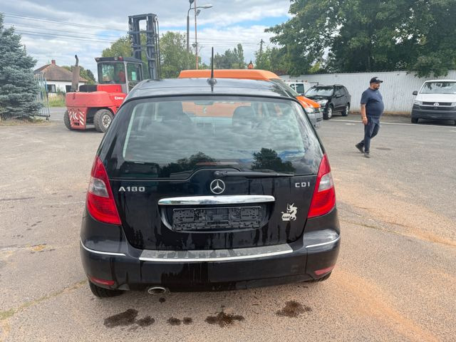 Mercedes-Benz A 180 A -Klasse A 180 CDI - Coche: foto 4 Mercedes-Benz A 180 A -Klasse A 180 CDI - Coche: foto 4