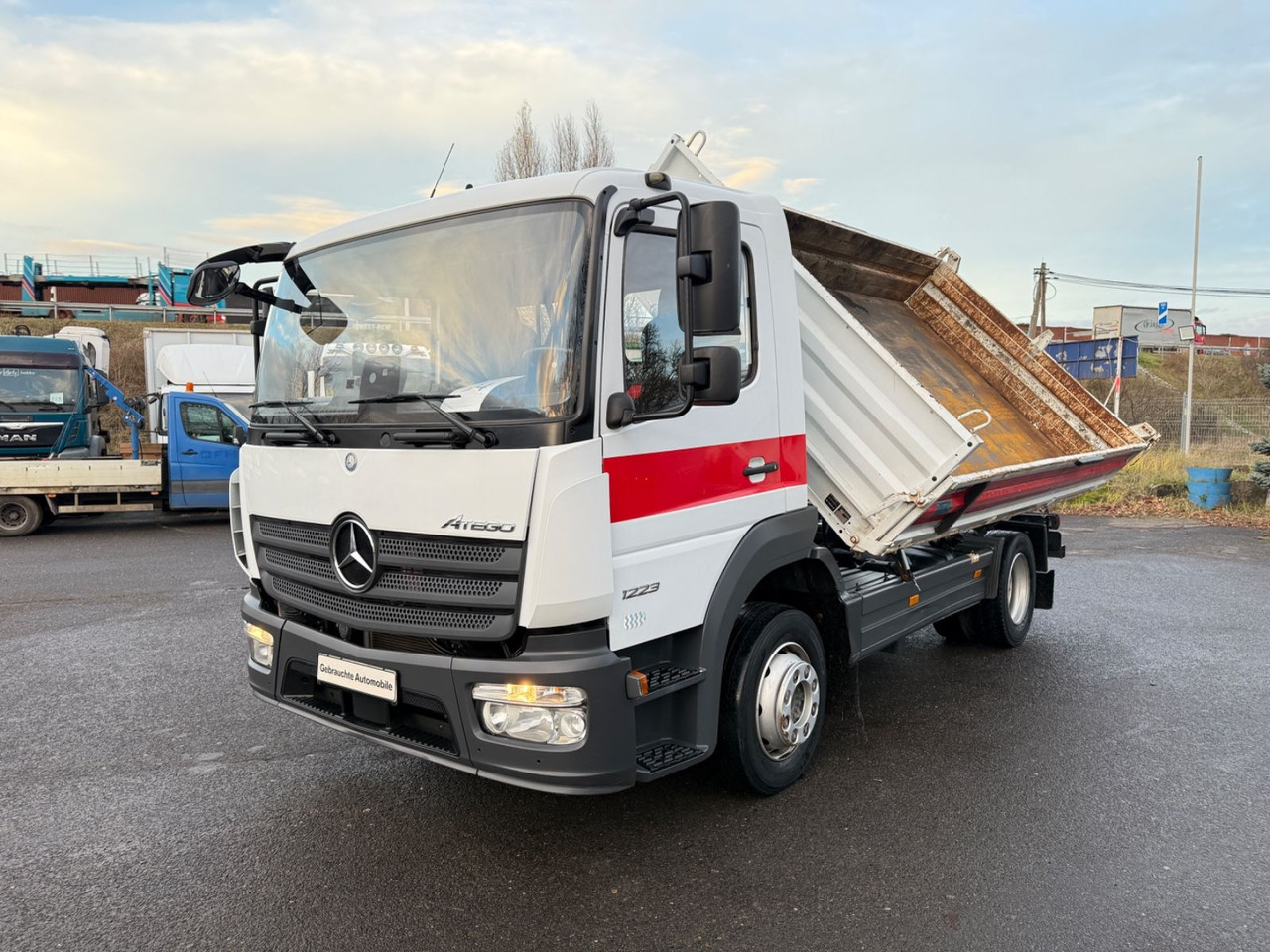 Mercedes-Benz Atego 1223 Kipper 65 km - Volquete camión: foto 2 Mercedes-Benz Atego 1223 Kipper 65 km - Volquete camión: foto 2