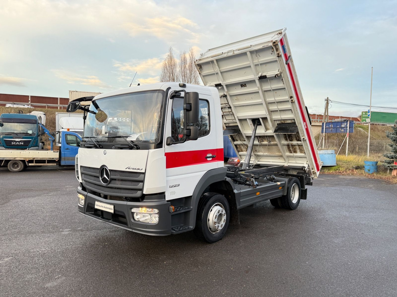 Mercedes-Benz Atego 1223 Kipper 65 km - Volquete camión: foto 3 Mercedes-Benz Atego 1223 Kipper 65 km - Volquete camión: foto 3