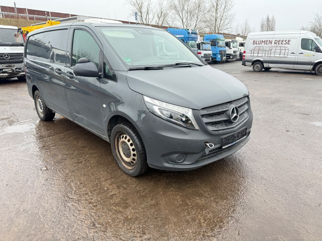 Mercedes-Benz Vito Kasten 119 4x4 Lang Motorschaden - Furgoneta pequeña: foto 2 Mercedes-Benz Vito Kasten 119 4x4 Lang Motorschaden - Furgoneta pequeña: foto 2