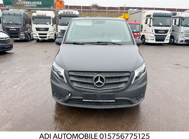 Mercedes-Benz Vito Kasten 119 4x4 Lang Motorschaden - Furgoneta pequeña: foto 1 Mercedes-Benz Vito Kasten 119 4x4 Lang Motorschaden - Furgoneta pequeña: foto 1