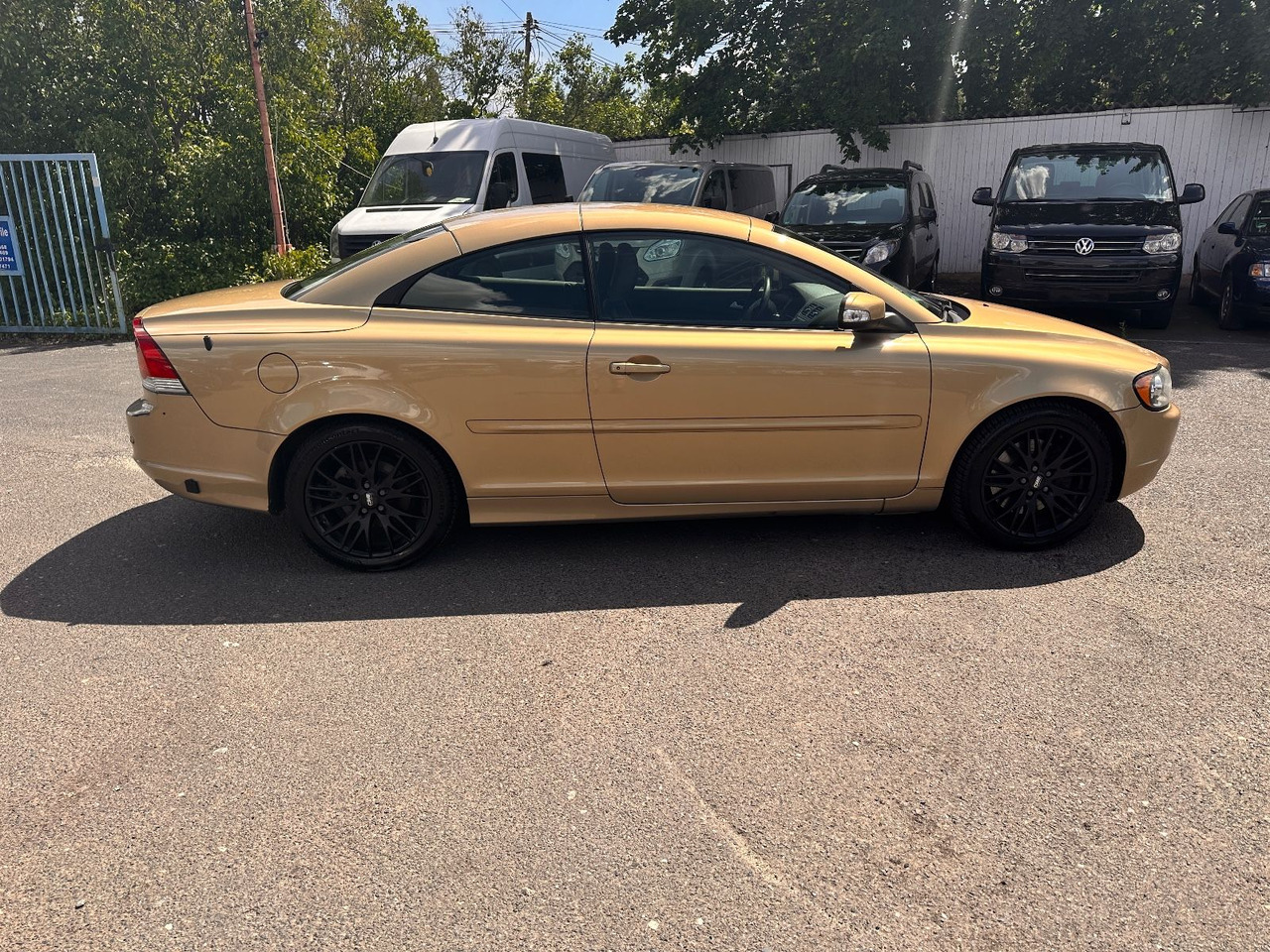 Volvo C70 Cabriolet 2.4 Kinetic Benzin/Flüssiggas - Coche: foto 4 Volvo C70 Cabriolet 2.4 Kinetic Benzin/Flüssiggas - Coche: foto 4