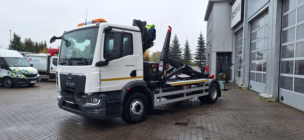 MAN TGM 15 250 - Multibasculante camión: foto 4 MAN TGM 15 250 - Multibasculante camión: foto 4