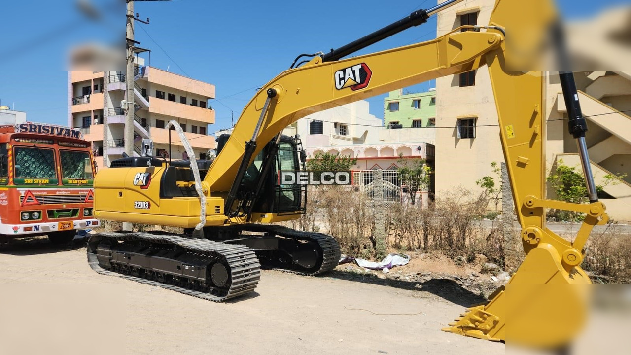CATERPILLAR 323D3 - Excavadora de cadenas: foto 3 CATERPILLAR 323D3 - Excavadora de cadenas: foto 3