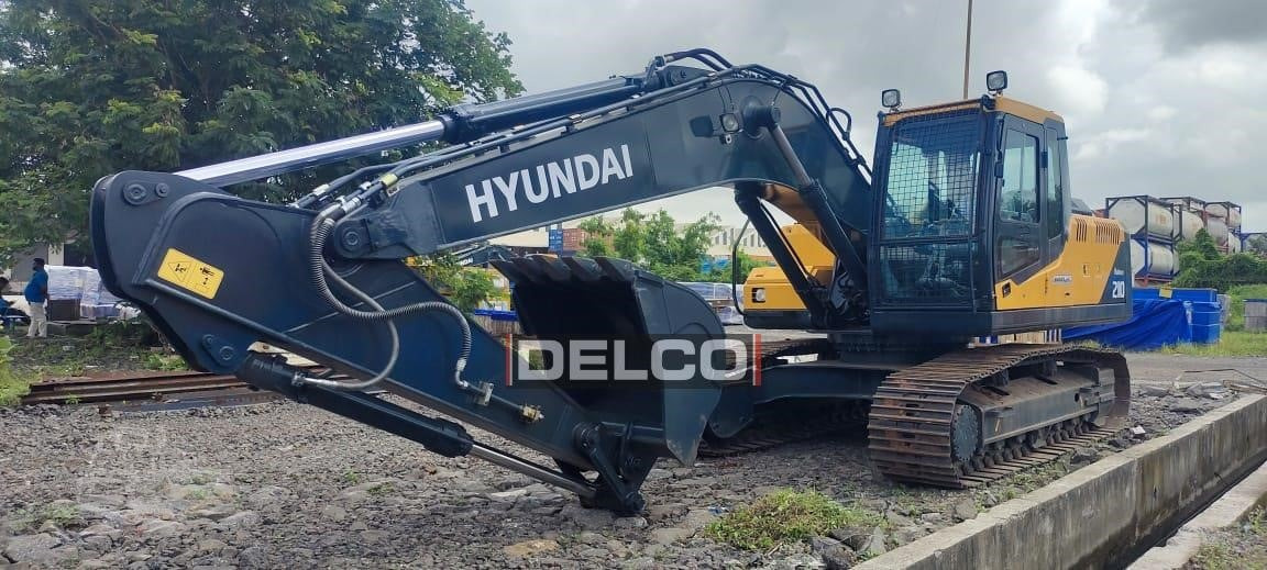 HYUNDAI ROBEX 210 - Excavadora de cadenas: foto 1 HYUNDAI ROBEX 210 - Excavadora de cadenas: foto 1