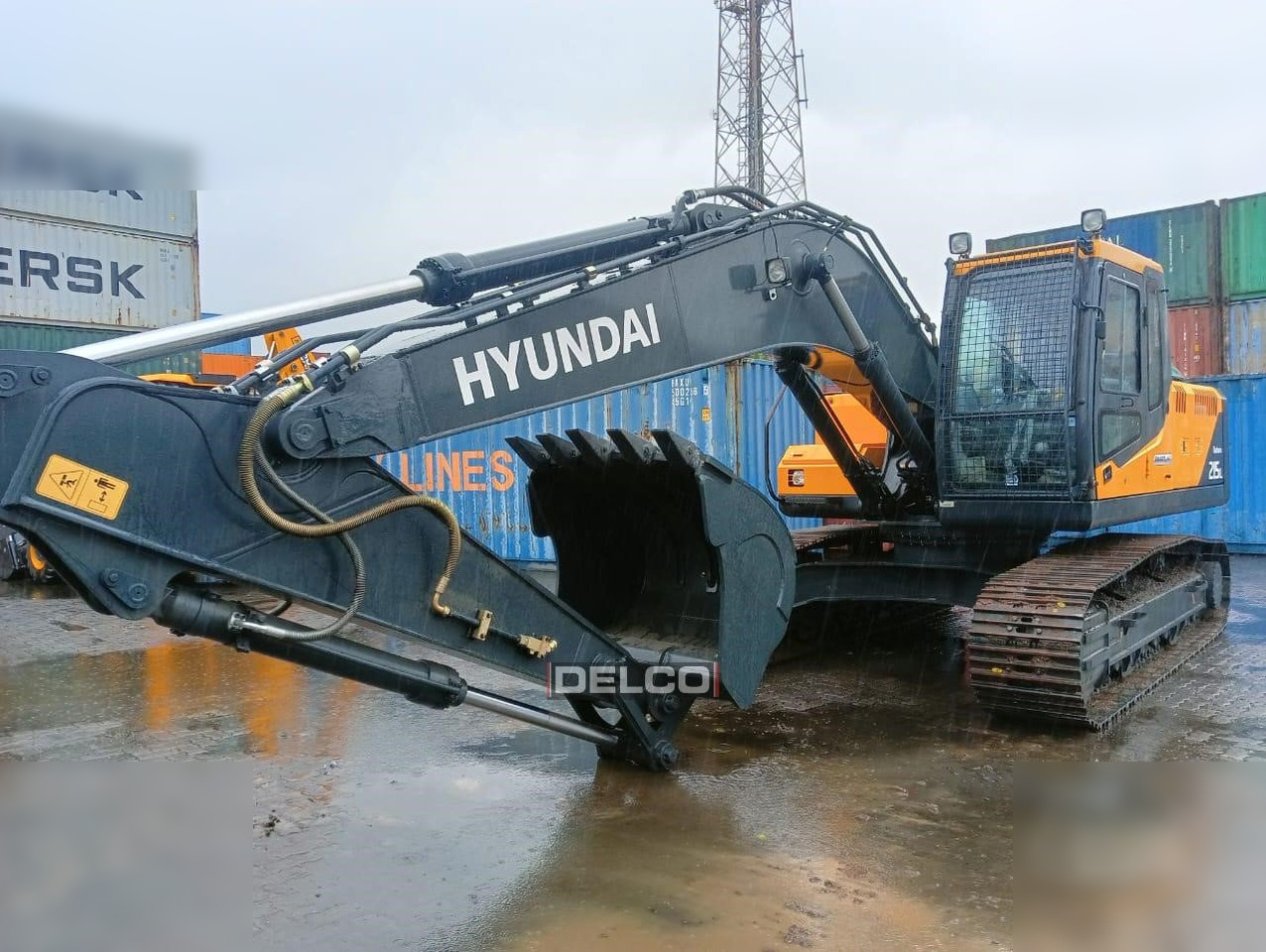 HYUNDAI ROBEX 215L SMART - Excavadora de cadenas: foto 1 HYUNDAI ROBEX 215L SMART - Excavadora de cadenas: foto 1