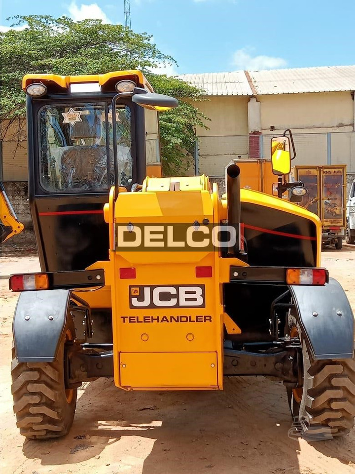Manipulador telescópico nuevo JCB 530-70: foto 7