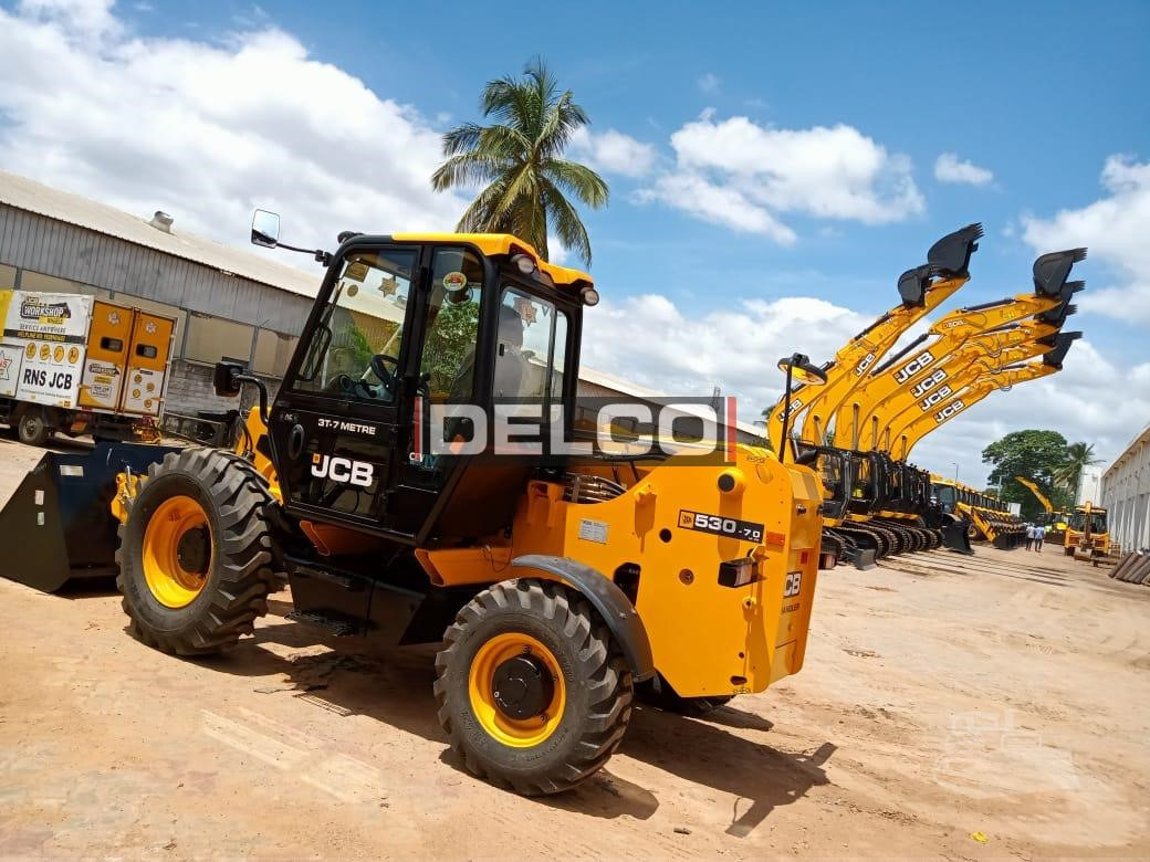 Manipulador telescópico nuevo JCB 530-70: foto 8