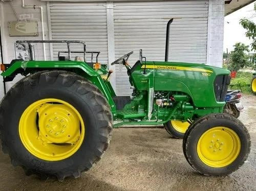 JOHN DEERE 5210 - Tractor: foto 1 JOHN DEERE 5210 - Tractor: foto 1