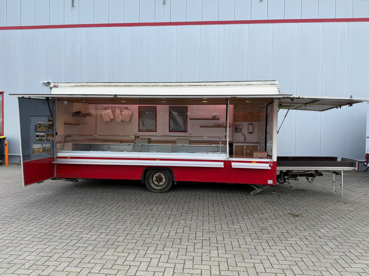 Borco-Höhns Borco Höhns Anhänger - Remolque venta ambulante: foto 1 Borco-Höhns Borco Höhns Anhänger - Remolque venta ambulante: foto 1