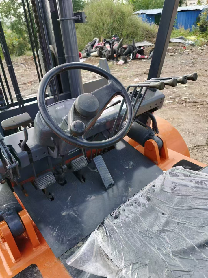 Carretilla elevadora diésel HeLi: foto 6