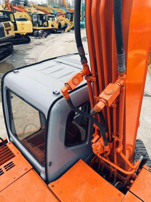 Hitachi EX60 - Excavadora de cadenas: foto 4 Hitachi EX60 - Excavadora de cadenas: foto 4