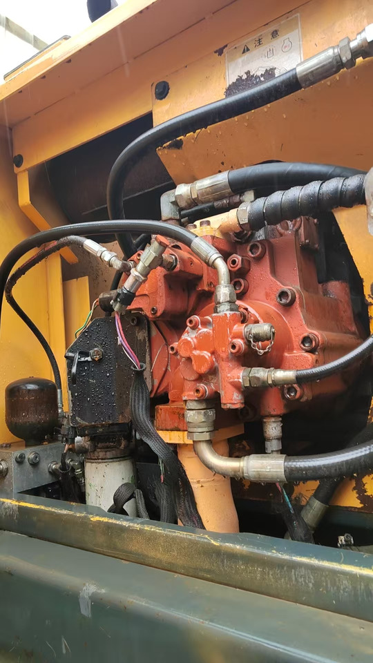 Hyundai 210 - Excavadora de ruedas: foto 4 Hyundai 210 - Excavadora de ruedas: foto 4