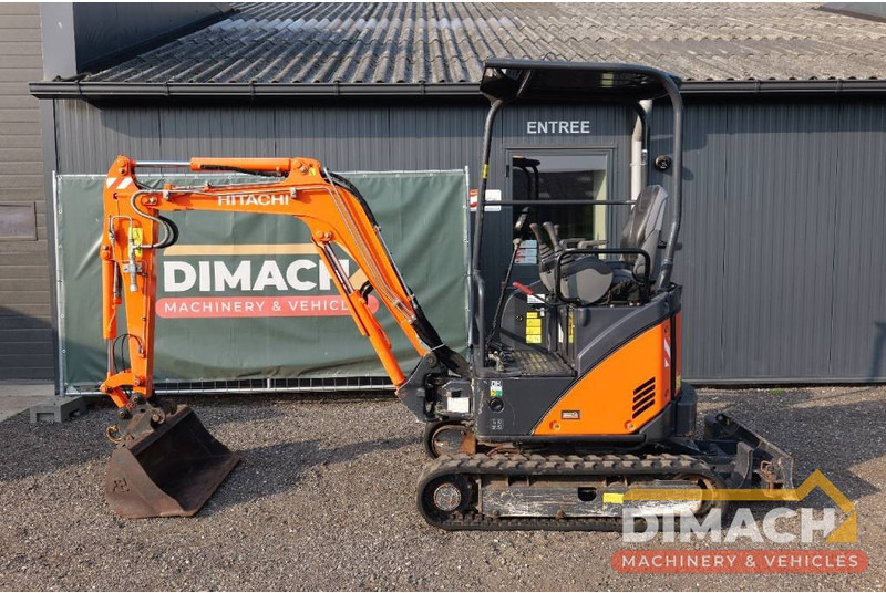 Hitachi ZX 17 CW05 hydraulische snelwissel - Miniexcavadora: foto 1 Hitachi ZX 17 CW05 hydraulische snelwissel - Miniexcavadora: foto 1
