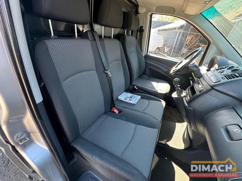 Mercedes-Benz Vito Vito 116 - tempomat - parkeersensoren - trekhaak - extra set banden - NL auto - airco - Furgoneta pequeña: foto 3 Mercedes-Benz Vito Vito 116 - tempomat - parkeersensoren - trekhaak - extra set banden - NL auto - airco - Furgoneta pequeña: foto 3