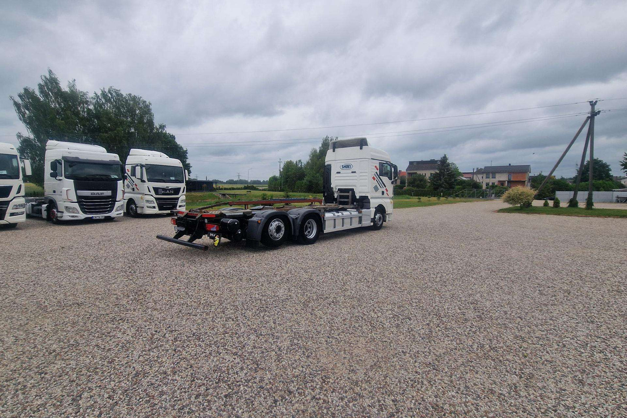 MAN TGX 26.420 - Portacontenedore/ Intercambiable camión: foto 4 MAN TGX 26.420 - Portacontenedore/ Intercambiable camión: foto 4