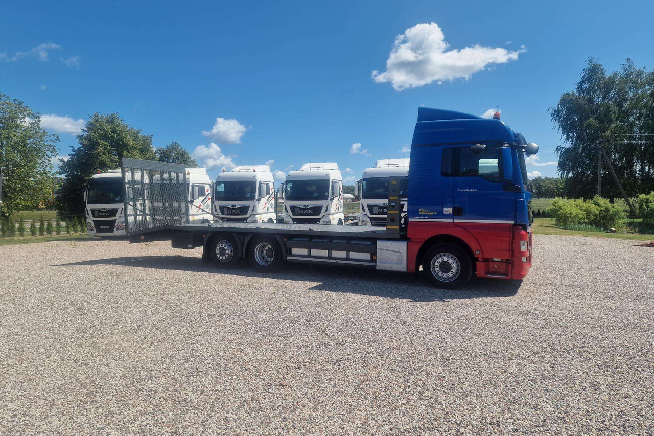 MAN TGX 26.440 - Portavehículos camión: foto 3 MAN TGX 26.440 - Portavehículos camión: foto 3
