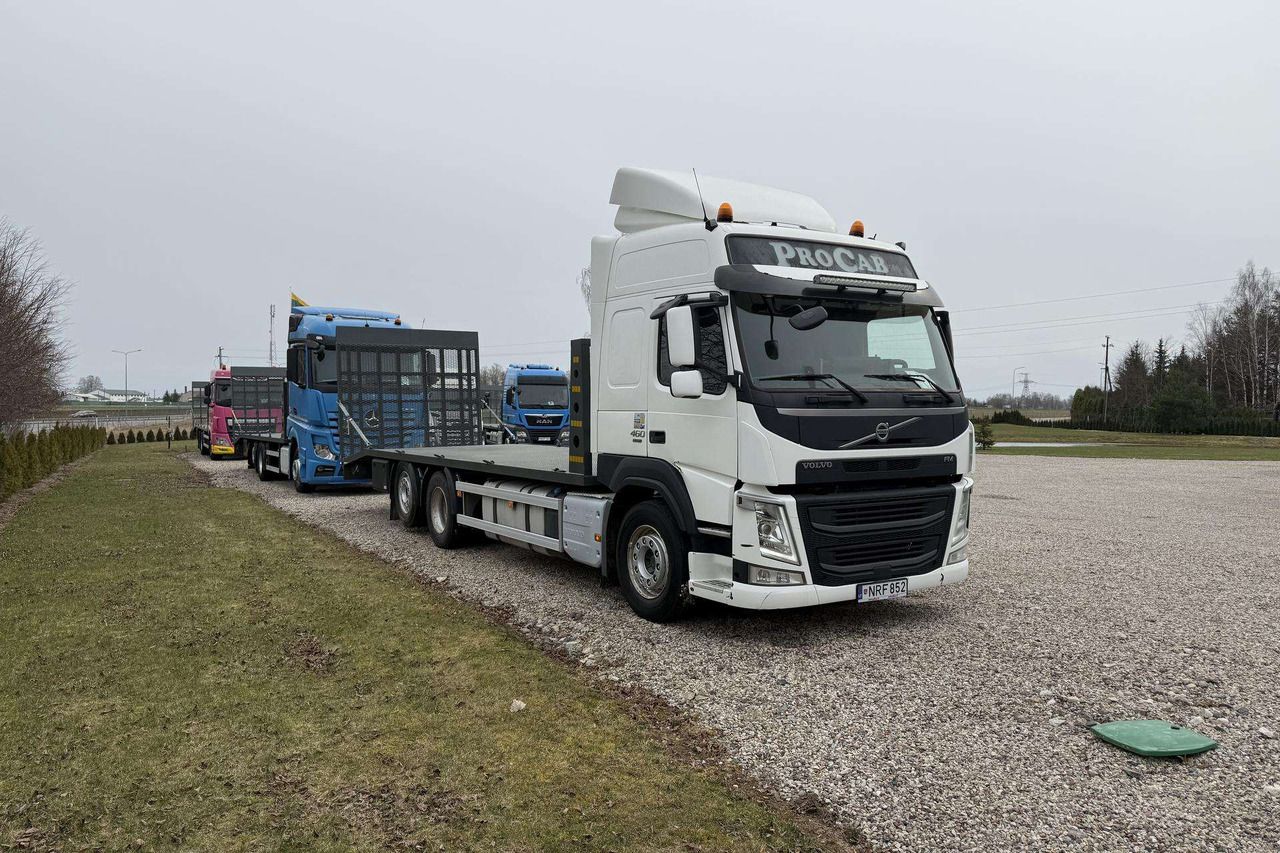 Volvo FM 460 - Portavehículos camión: foto 2 Volvo FM 460 - Portavehículos camión: foto 2