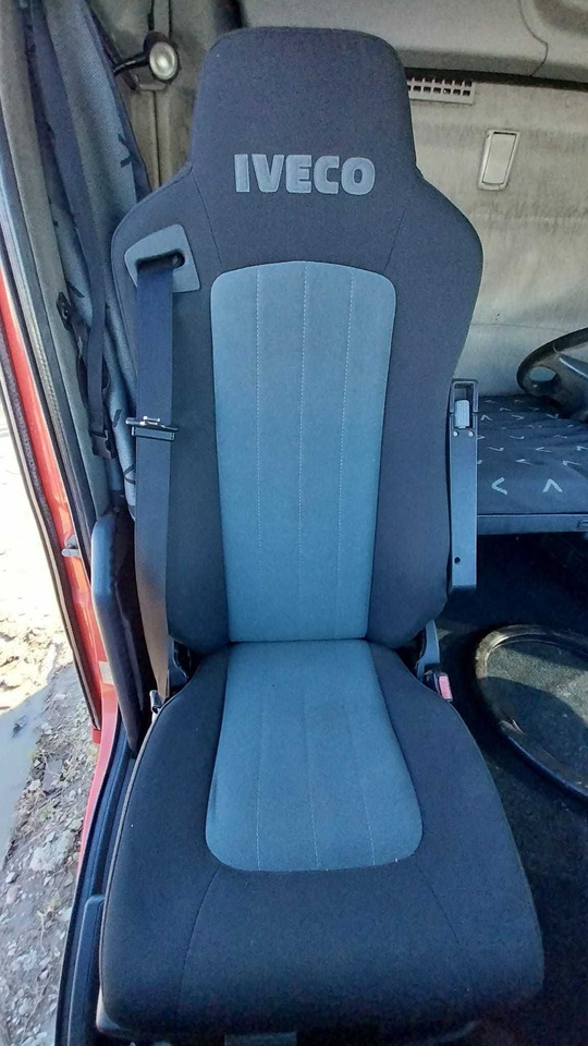 Fotel do IVECO STRALIS 500 - Asiento para Camión: foto 1 Fotel do IVECO STRALIS 500 - Asiento para Camión: foto 1