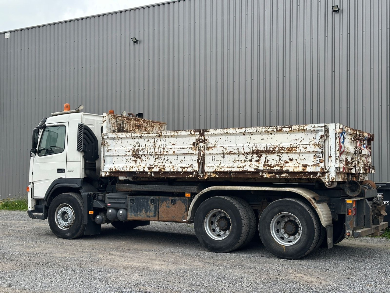 Volvo FM 420 - Multibasculante camión: foto 4 Volvo FM 420 - Multibasculante camión: foto 4