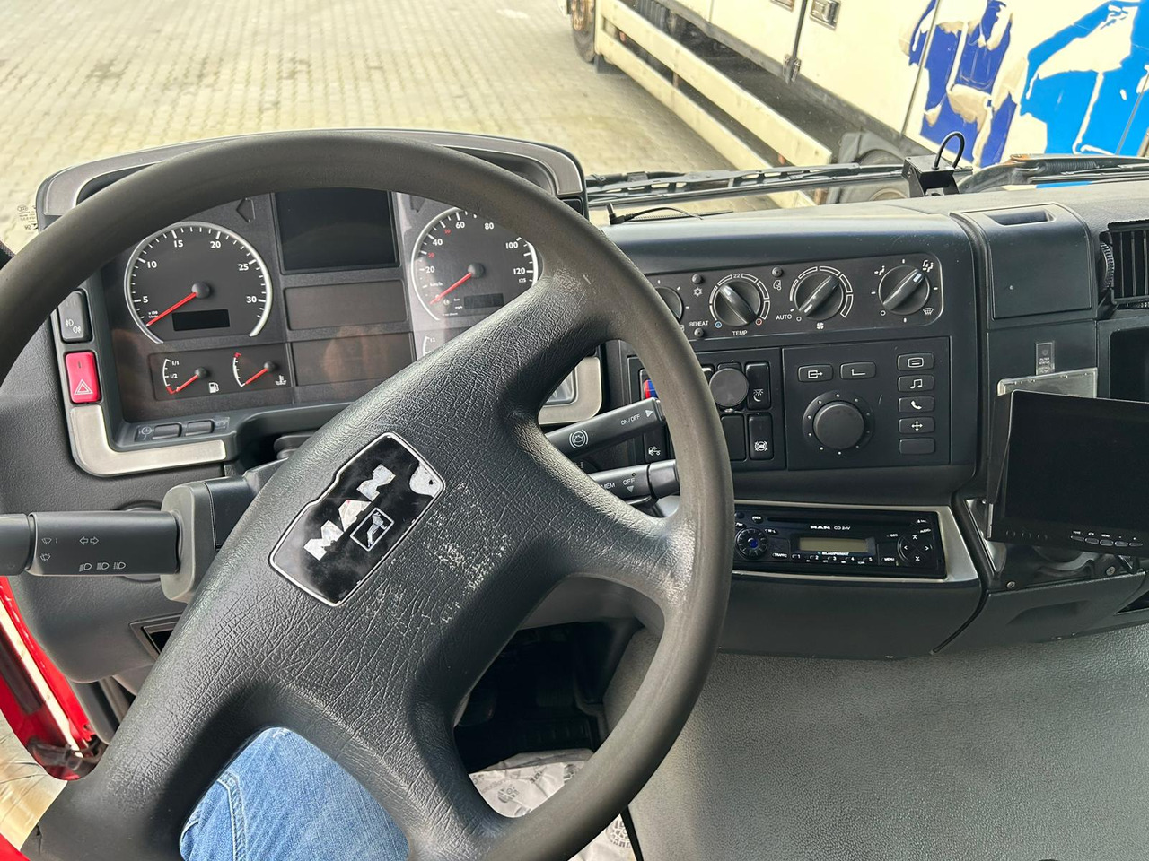 MAN TGA 18.310 - Camión lona: foto 5 MAN TGA 18.310 - Camión lona: foto 5