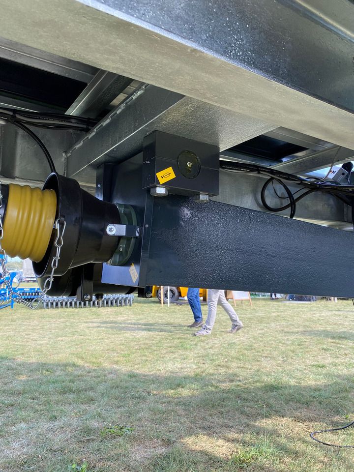 Esparcidor de estiércol nuevo Auto-Agro Miststreuer / Manure spreader / Epandeur à fumier / Rimorchio spandiconcime / Abonadora / Разбрасыватель органических удобрений / Rozrzutnik obornika Tandem N268: foto 13