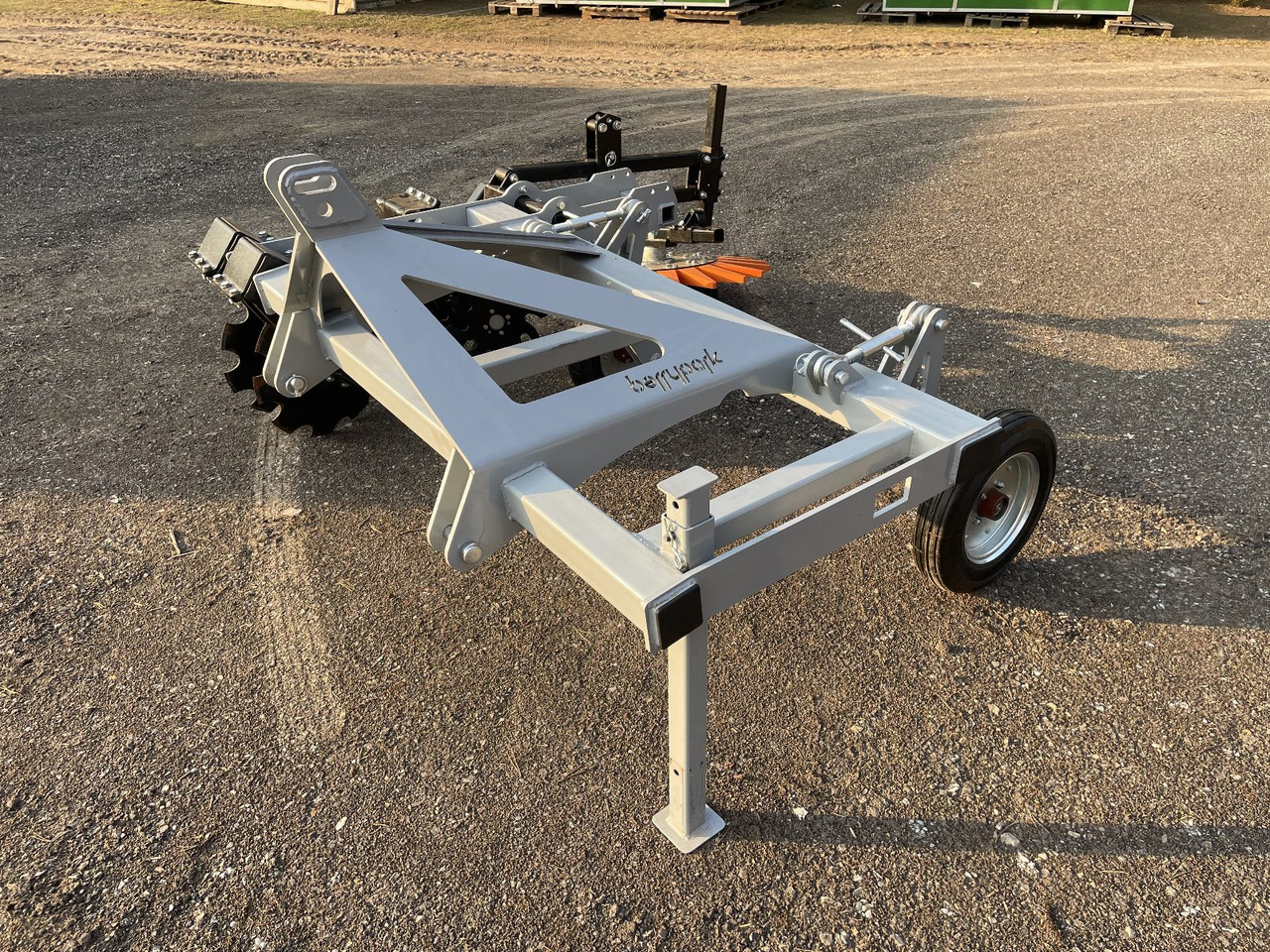 Berrypark Roll- und Fingerhacke / Orchard Weeder / Sarcleuse arboricole / Pielnik sadowniczy - Cultivador: foto 1 Berrypark Roll- und Fingerhacke / Orchard Weeder / Sarcleuse arboricole / Pielnik sadowniczy - Cultivador: foto 1