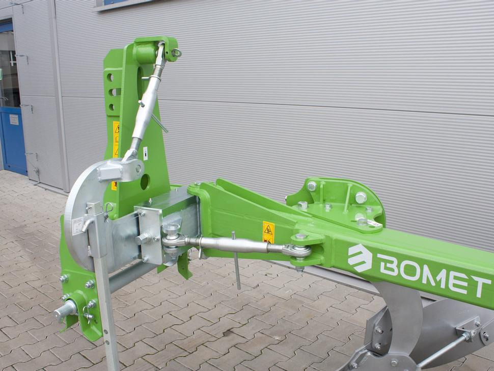 Arado nuevo Bomet Pflüge / Single-beam plow / Charrue mono-poutre / Aratro / Плуг / Pług jednobelkowy Libra 3+1: foto 9 Arado nuevo Bomet Pflüge / Single-beam plow / Charrue mono-poutre / Aratro / Плуг / Pług jednobelkowy Libra 3+1: foto 9