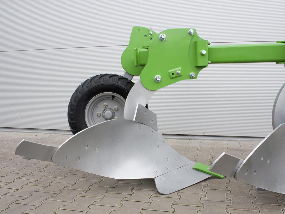 Arado nuevo Bomet Pflüge / Single-beam plow / Charrue mono-poutre / Aratro / Плуг / Pług jednobelkowy Libra 3+1: foto 7 Arado nuevo Bomet Pflüge / Single-beam plow / Charrue mono-poutre / Aratro / Плуг / Pług jednobelkowy Libra 3+1: foto 7