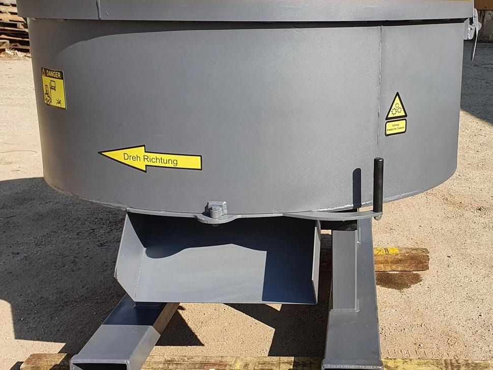 DC Betonmischer / Hydraulic concrete mixer / Malaxeur à béton hydraulique / Betoniera / Бетономешалка с гидравлическим приводом / Betoniarka hydrauliczna 1000 l - Hormigonera: foto 3 DC Betonmischer / Hydraulic concrete mixer / Malaxeur à béton hydraulique / Betoniera / Бетономешалка с гидравлическим приводом / Betoniarka hydrauliczna 1000 l - Hormigonera: foto 3