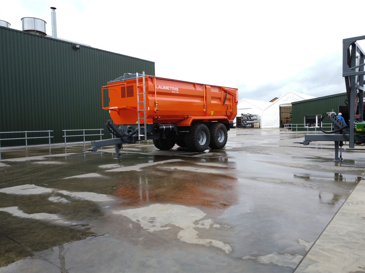 Laumetris Muldenkipper / Trailer / Remorque monocoque / Przyczepa PTL-16F - Remolque volquete agrícola: foto 2 Laumetris Muldenkipper / Trailer / Remorque monocoque / Przyczepa PTL-16F - Remolque volquete agrícola: foto 2
