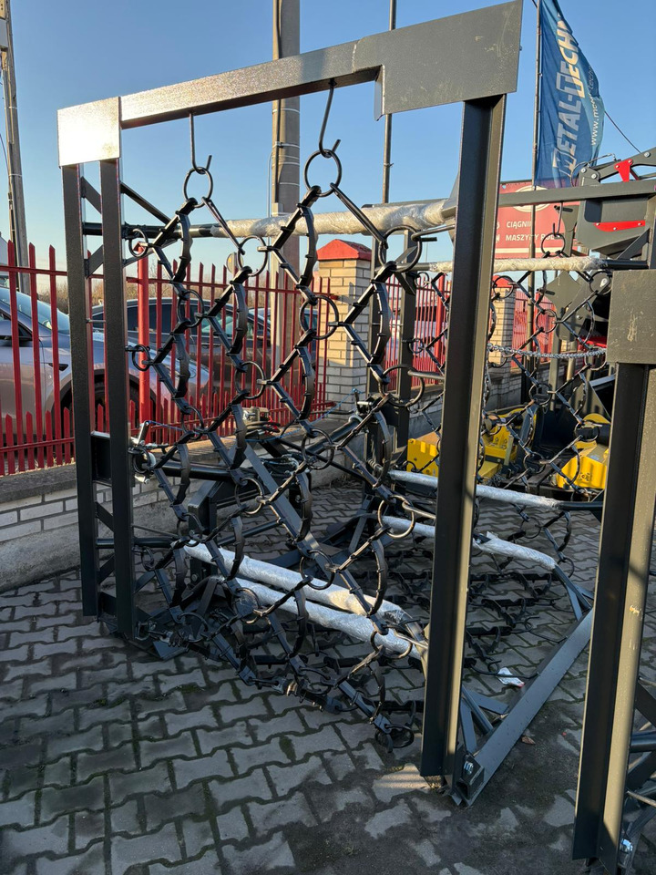 Metal-Technik Wiesenegge / Meadow harrow / Herse de prairie / Strigliatrice / Lanza de prado / Полевая волокуша / Włóka łąkowa 6 m - Rastra de cadenas: foto 1 Metal-Technik Wiesenegge / Meadow harrow / Herse de prairie / Strigliatrice / Lanza de prado / Полевая волокуша / Włóka łąkowa 6 m - Rastra de cadenas: foto 1